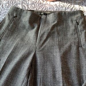 Chic slim fit herringbone pants